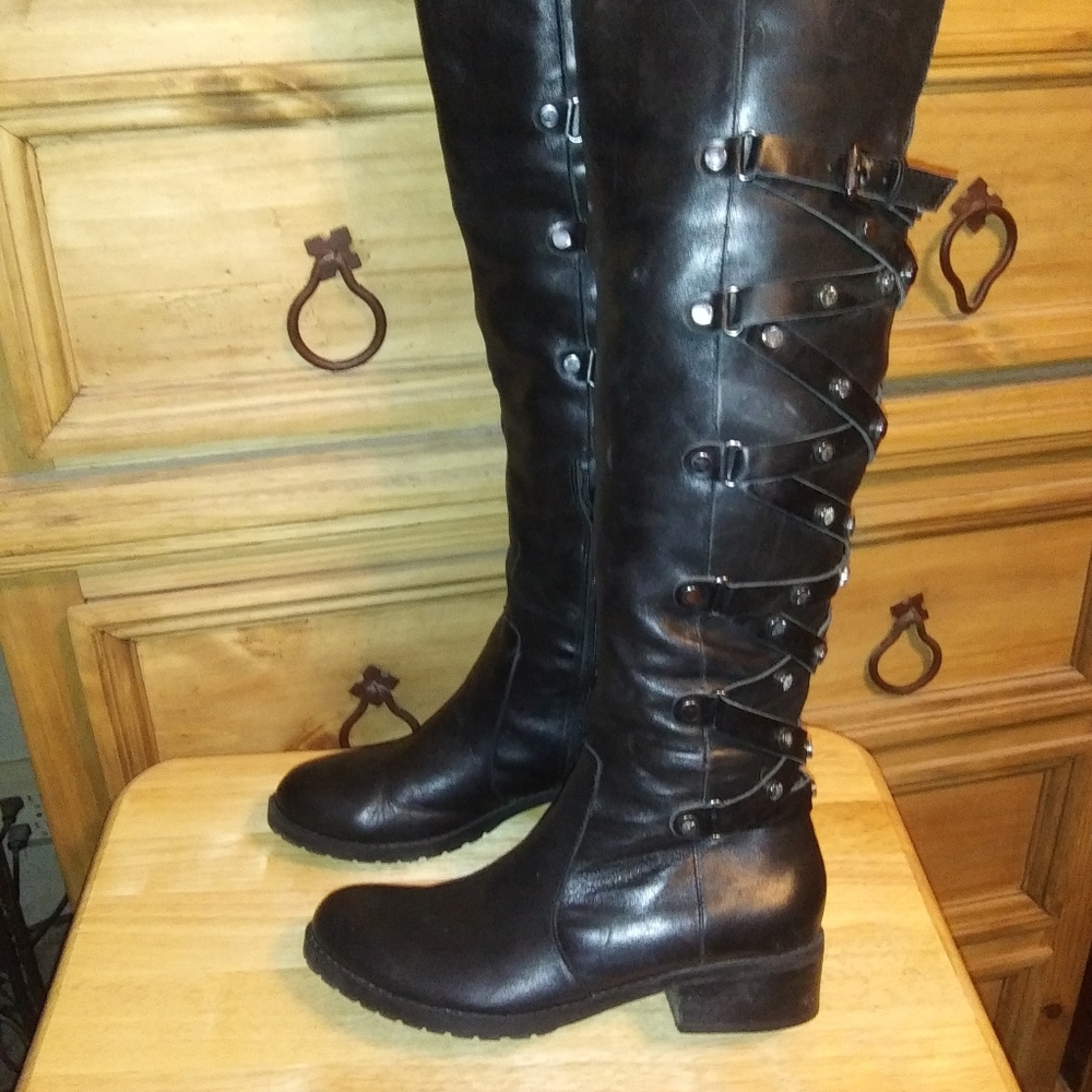 Over knee leather boots